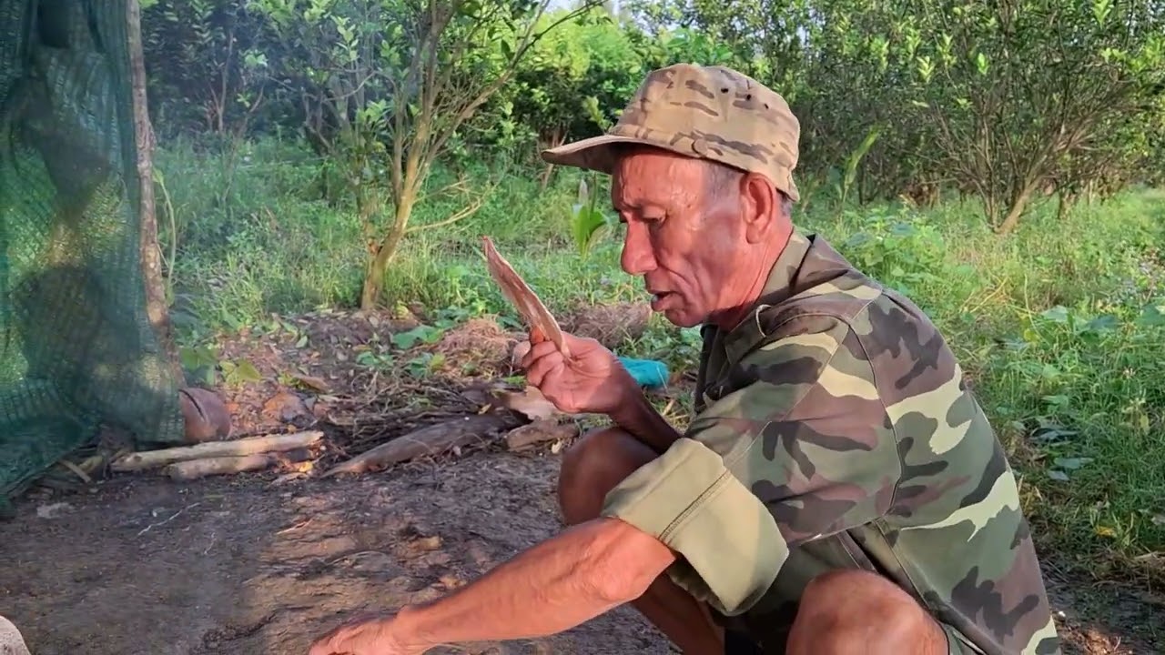 tội nghiệp anh em chú Tư nhậu món quê nghèo.