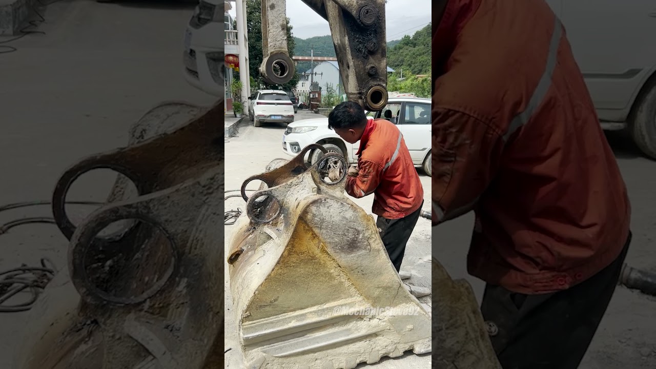 Replace and repair the excavator bucket process.