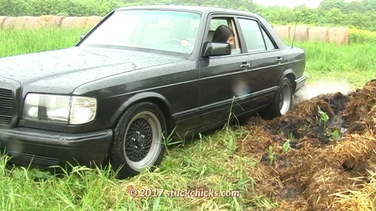 CARSTUCK GIRL | Dress woman stuck Mud | AMG style W126 goes Offroad Dirt | Rare