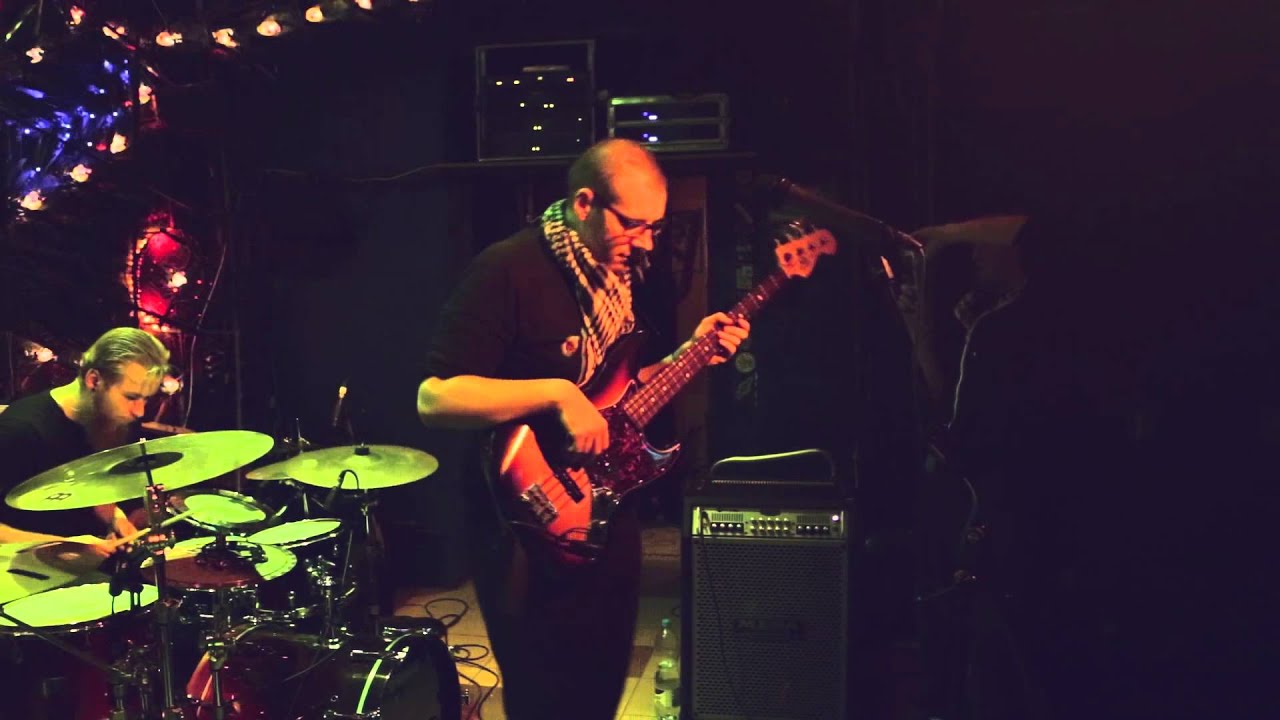 Gradu minimo - Technet @ live in Prague, Cross Club, Dub turbulence & reggaenerace