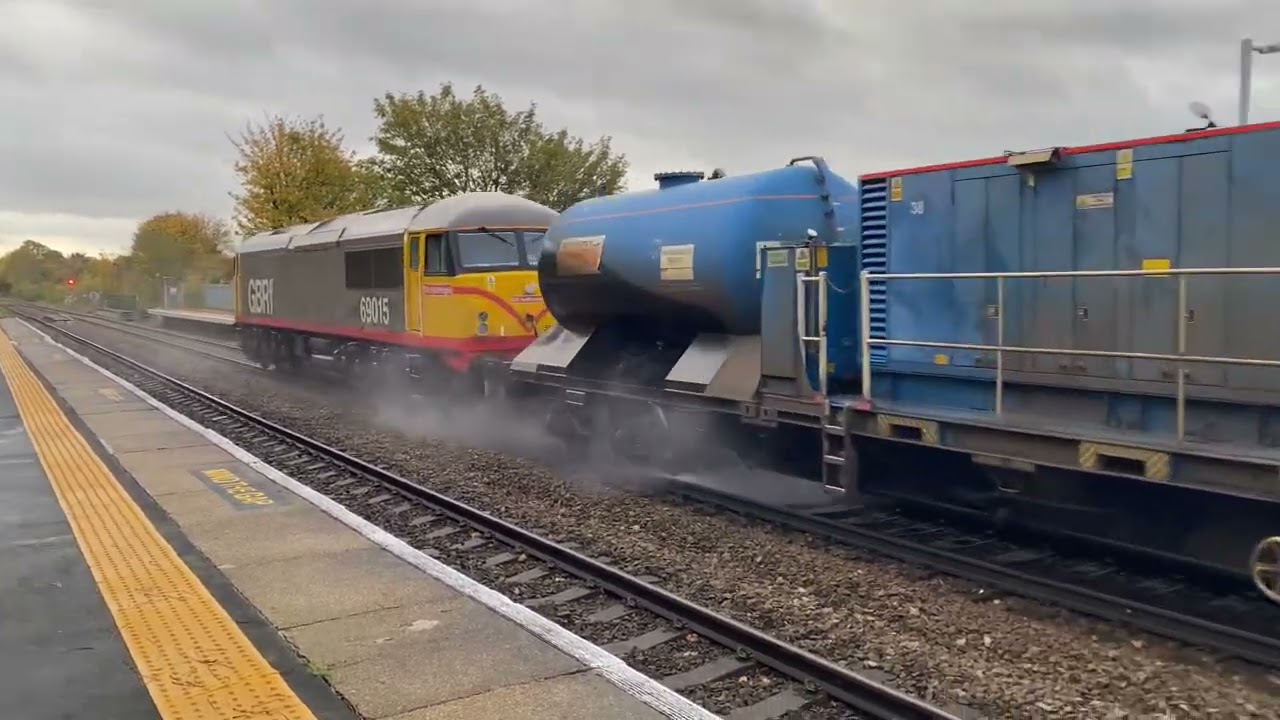 “Richard Trevithick” 69007  & “GB Railfreight” 69015 / 56009 3J41 pressure washing 08;26 3/11/2025