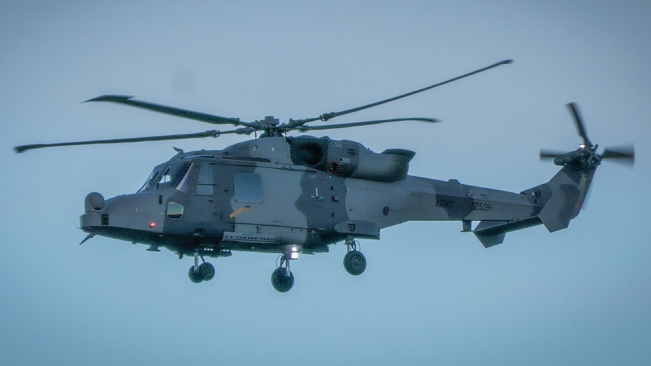 Army & Navy helicopters dancing about at Yeovilton 🚁