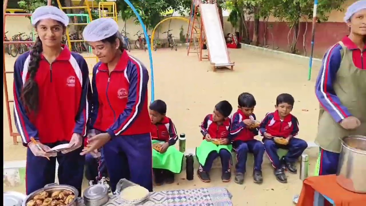 Saandeepani public school Food feast 🍕🍟🍜 by 10th standard students