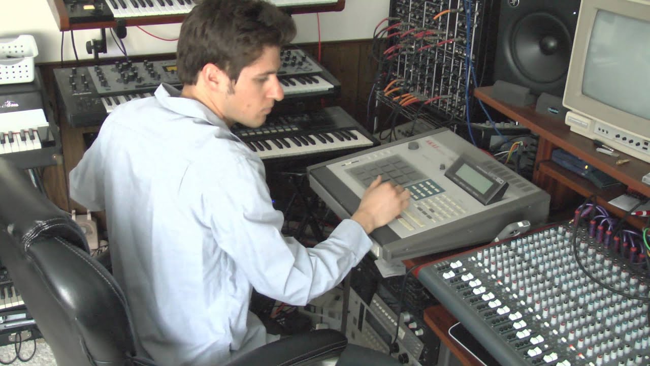 Akai MPC 60 Deep House/Trance Featuring Akai AX60 and Moog Little Phatty