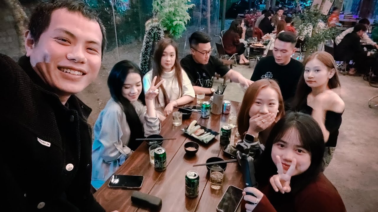 1 vòng chợ