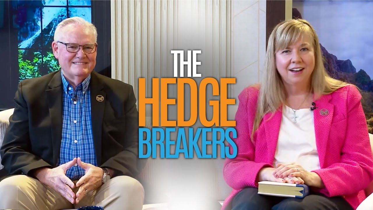 ''The Hedge Breakers&rdquo; - Dew Of The Morning