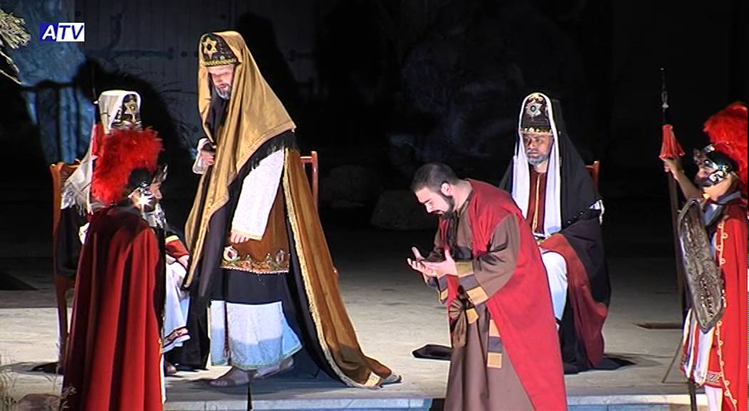 REPRESENTACIÓN Y PROCESIÓN VIERNES SANTO COFRADÍA DE LA SANTA VERA CRUZ