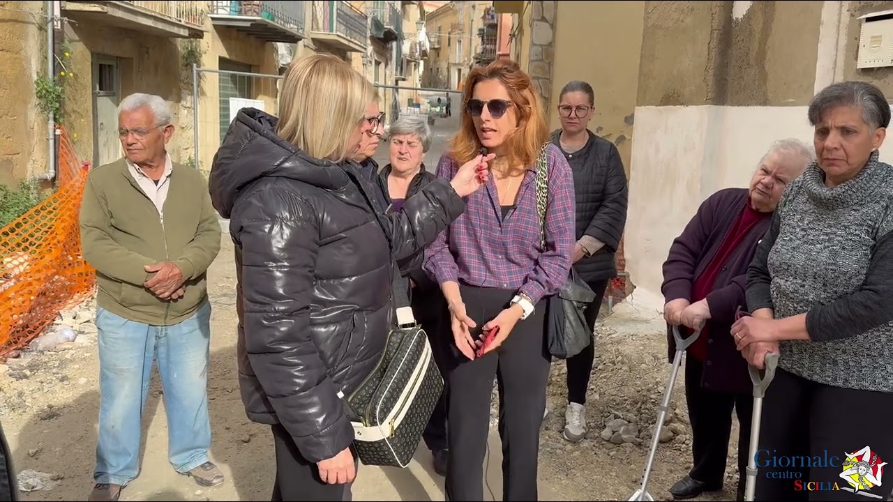 Canicattì, protesta in via Duca degli Abbruzzi: Arriva il tubo per dare acqua ai residenti