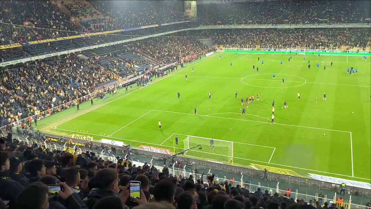 Fenerbahçe 3 - 1 Kasımpaşa | Samanyolu ve Bendeniz müjdeler ver tribün çekimi