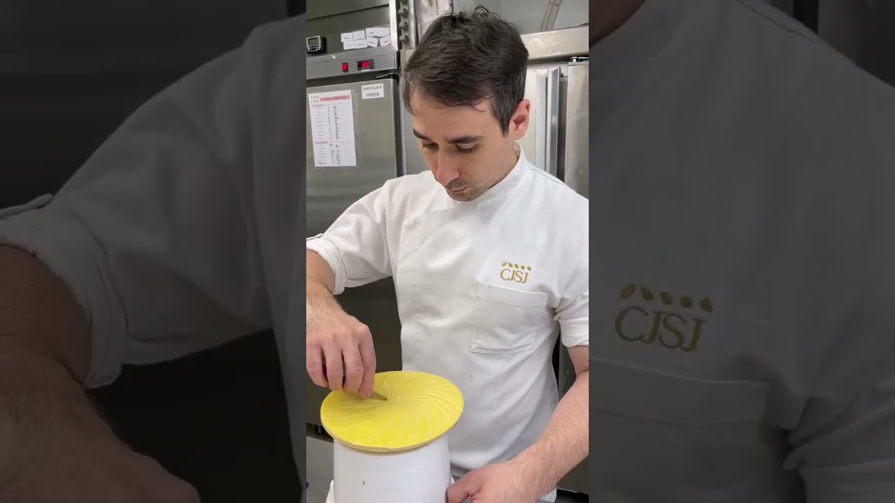 - KING'S CAKE -           Today, we did the assembly part #cjsj #kingscake #galettedesrois