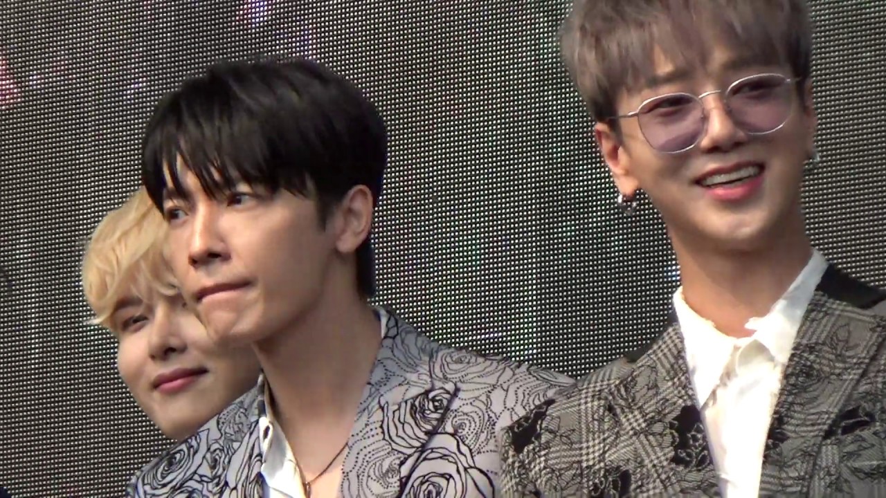 191110 Super Junior KAMP Black Carpet - Donghae focus ♥♥♥