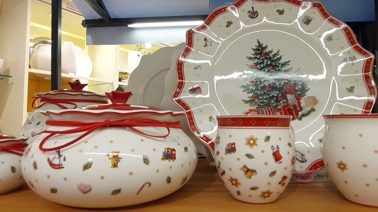 Рождественская коллекция фарфора в магазине "Villeroy & Boch".Москва.