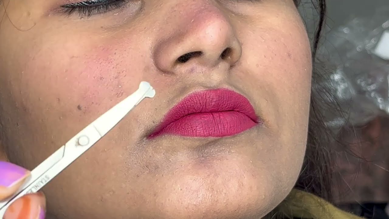 Piggy nose haircut || Nose hair cutting female / piggy nose and nose hair cutting at home #nosehair