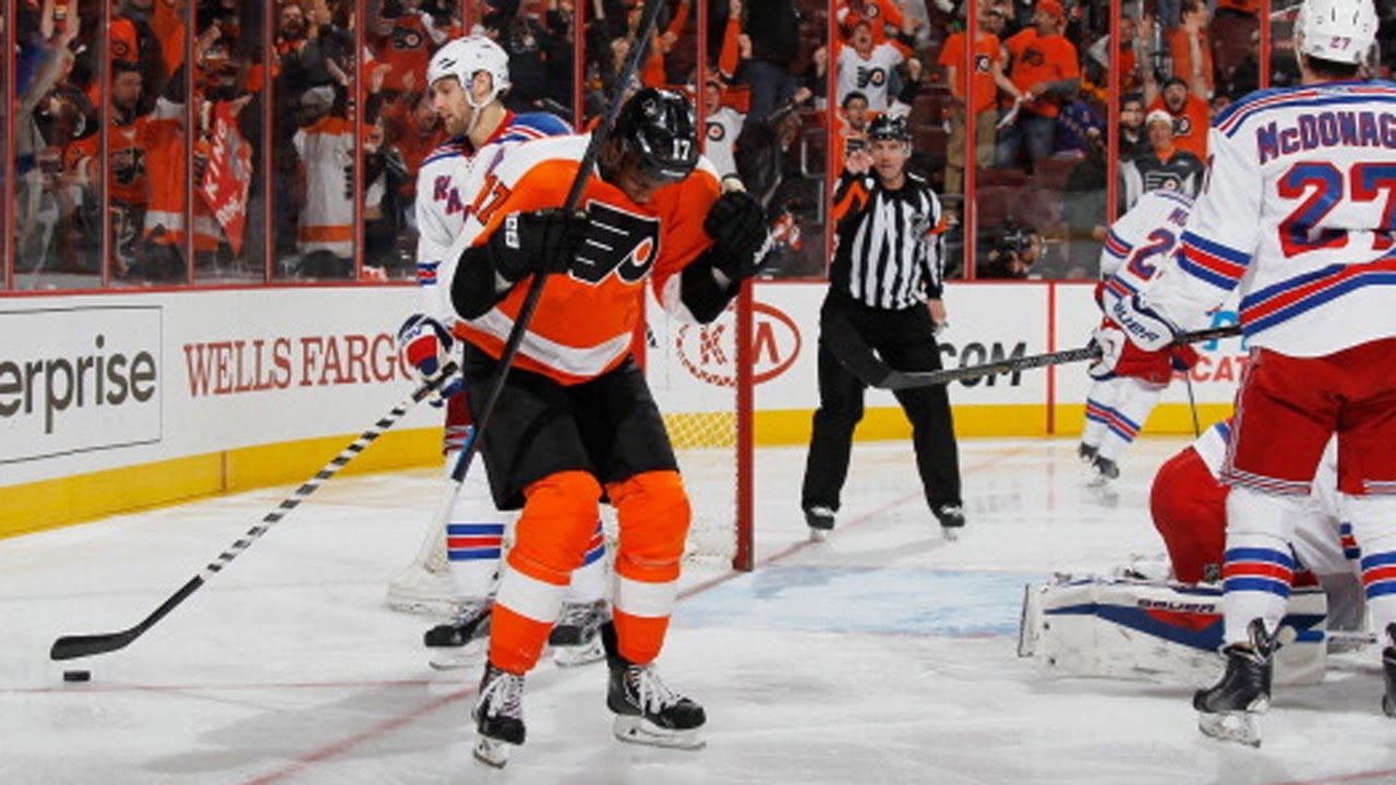 Wayne Simmonds records hat trick in Game 6