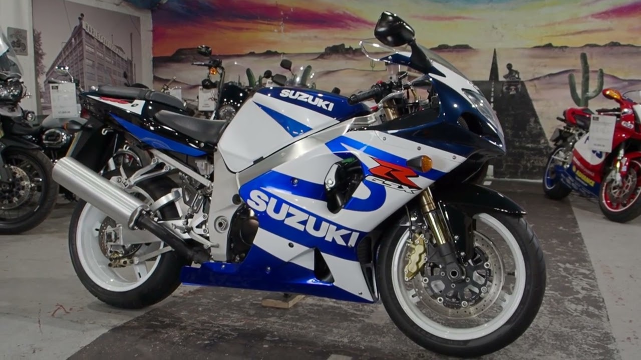 Suzuki GSXR 1000 K1 stunning bike ,hear it run and start up , here @therealtoyshop
