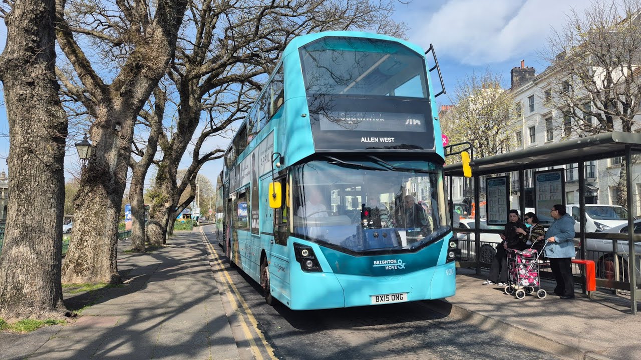 Ride on Brighton & Hove Wright StreetDeck Ultroliner | 930 (BX15 ONG) | Route 46