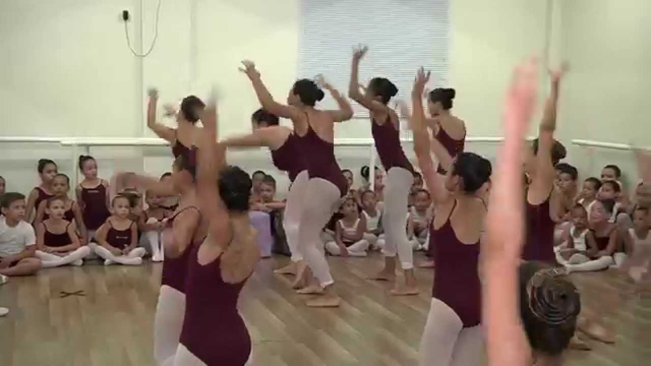 ARABESQUE STUDIO - ESPETÁCULO 2014 -  A MAGIA DA DISNEY - ENSAIO