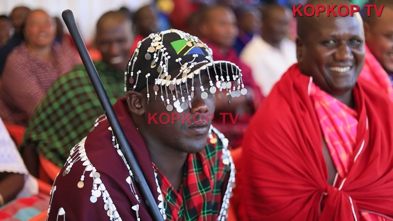 MAJI NGARE AONGEA NA WANANCHI WA ESILALEI KWENYE SHEREHE YA MWENYEKITI LEEKO