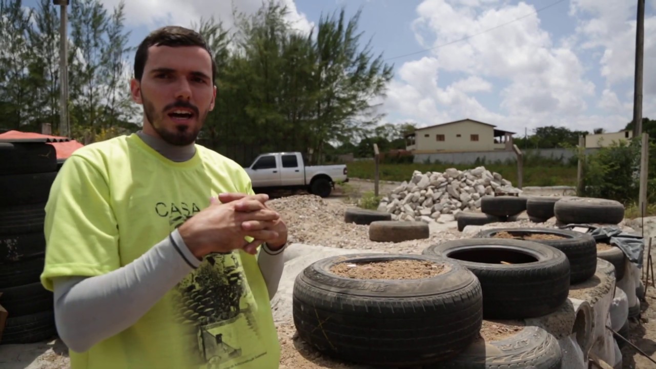 CONHECENDO A CASA PAS: COMO FAZER UMA PAREDE DE PNEUS - Parte I