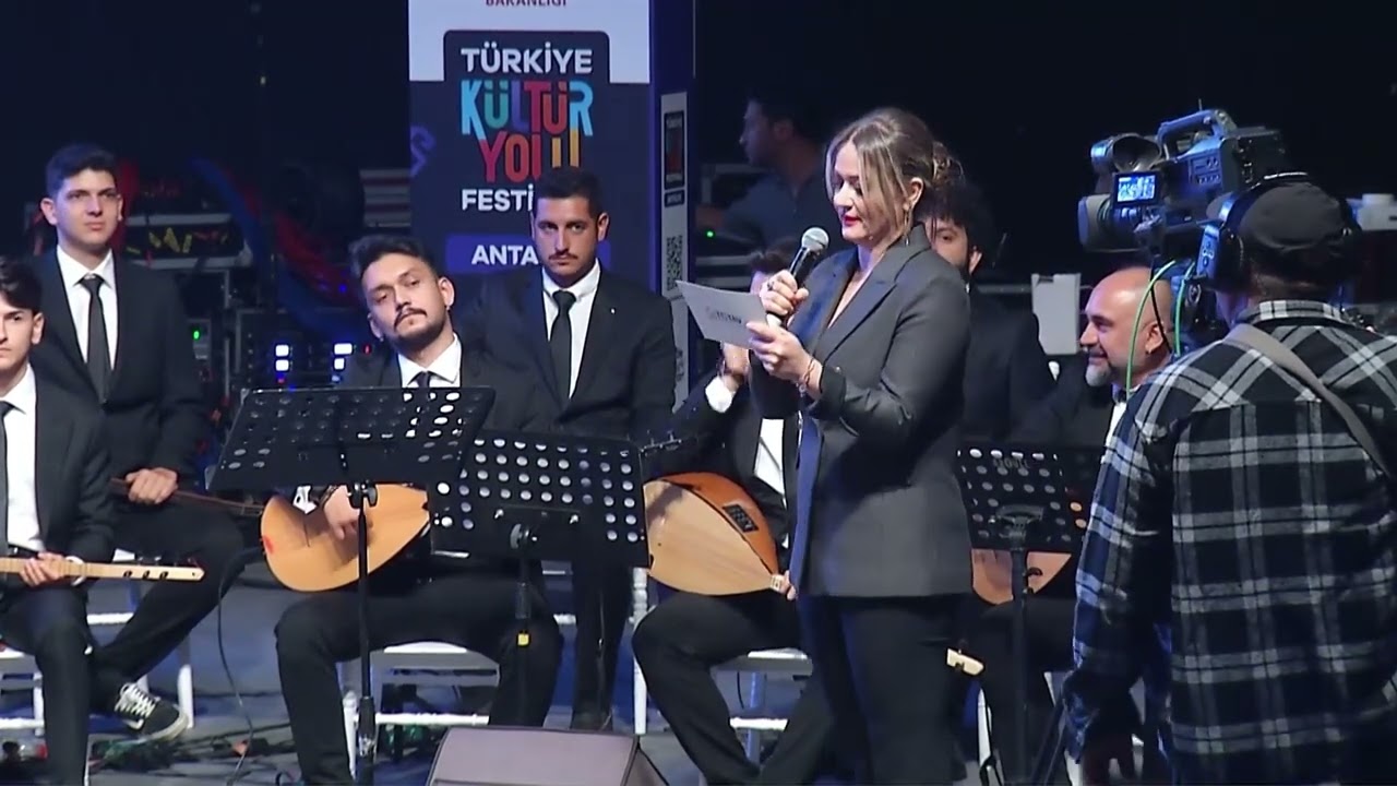 Ulu Ozanlar ve Kırk Saz Konseri
