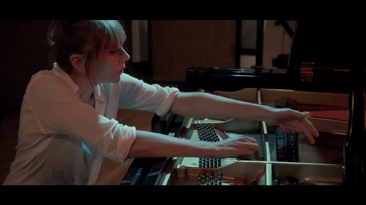 Poppy Ackroyd - Suspended