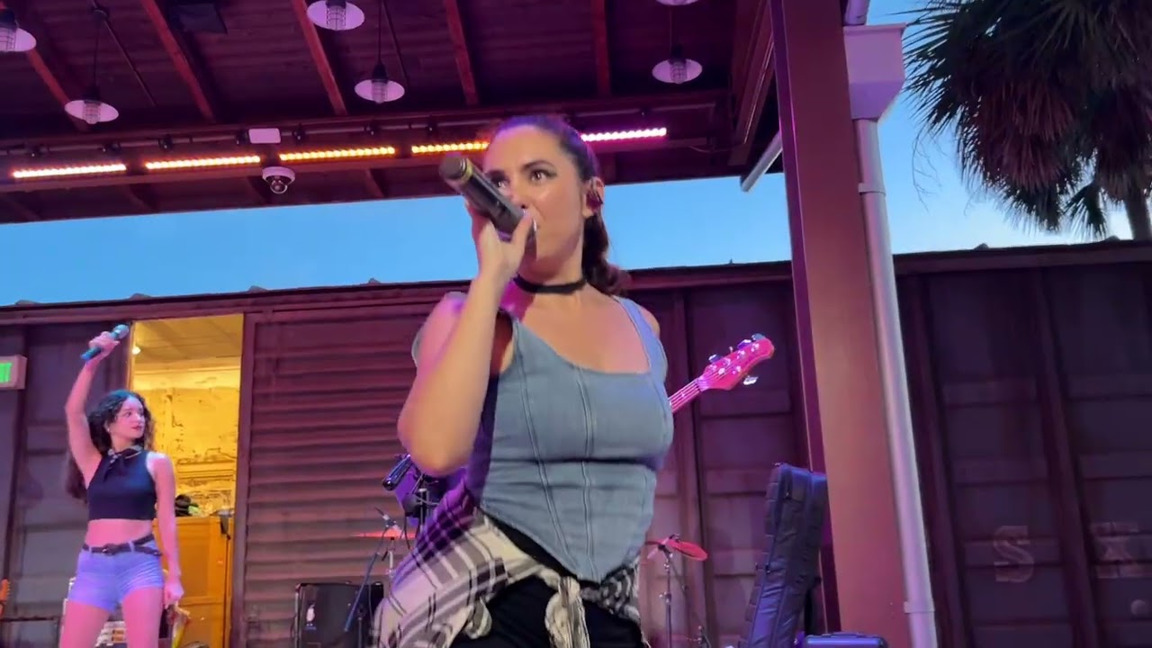 Live Effect Party Band @  The Sawgrass Grove In The Villages Florida 