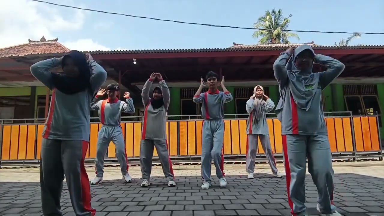 Senam pong sipong Kelompok 3 Xe, Man Buleleng