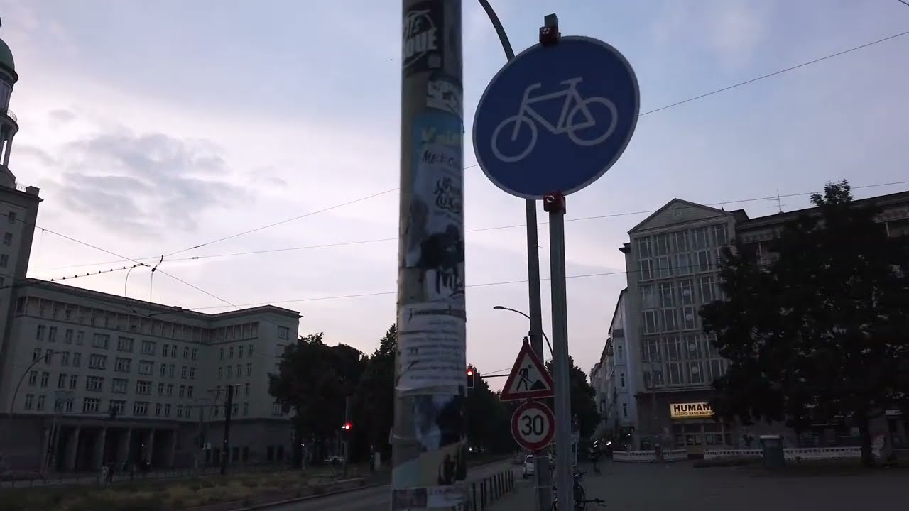 Berlin walking tour - Exploring the suburbs of Friedrichshain, Berlin ( ULTRA HD)