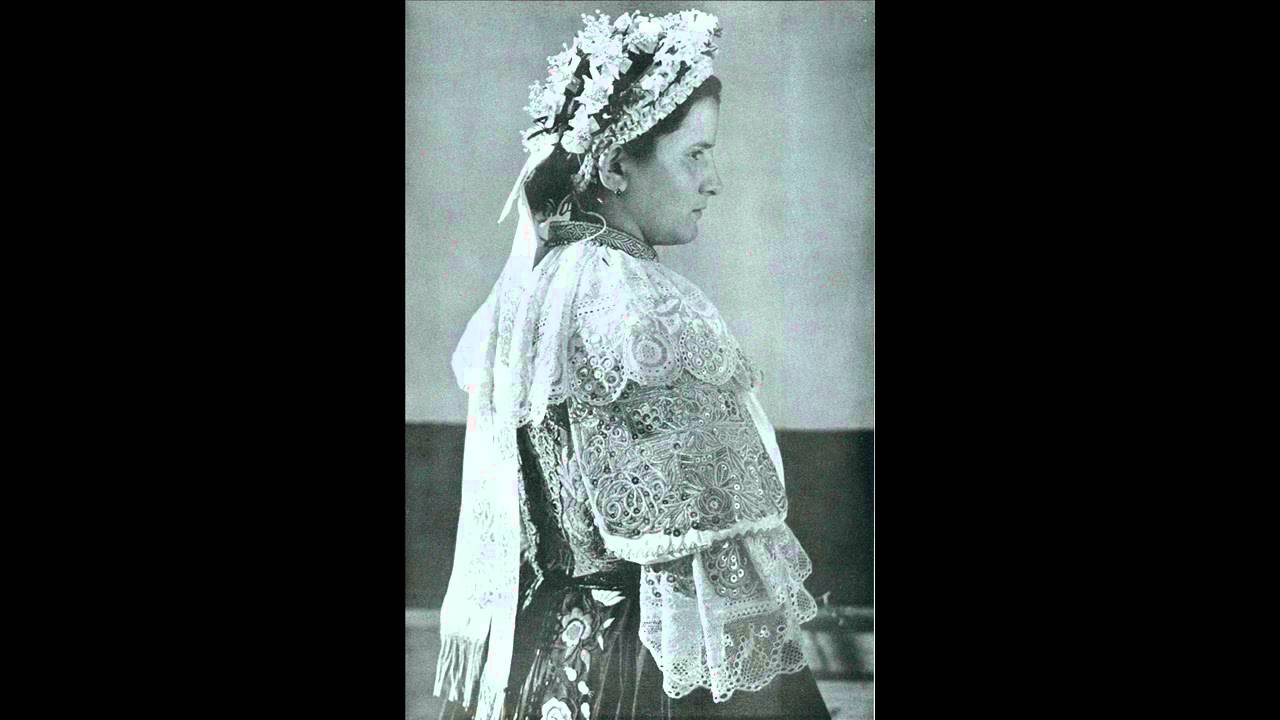 Anna Klimová - Ako si ja smutná (Slovak Folk Songs)