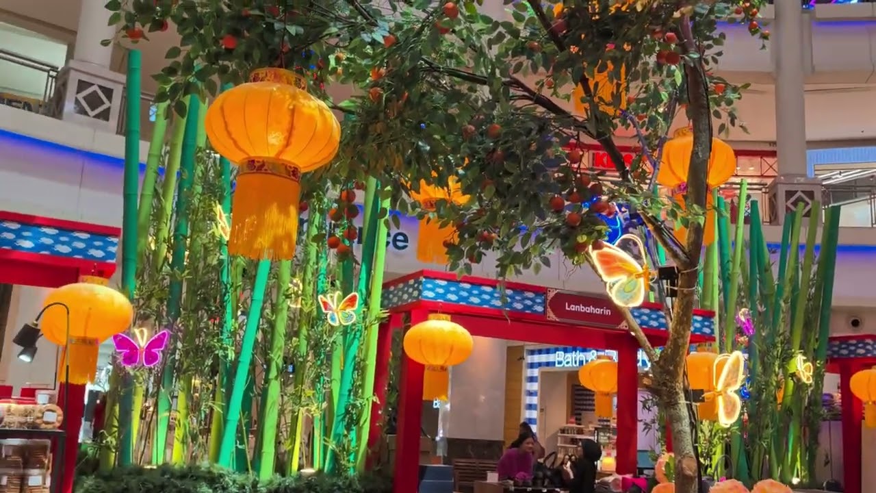 The curve shopping. Mall. Chinese New Year Deco 2026