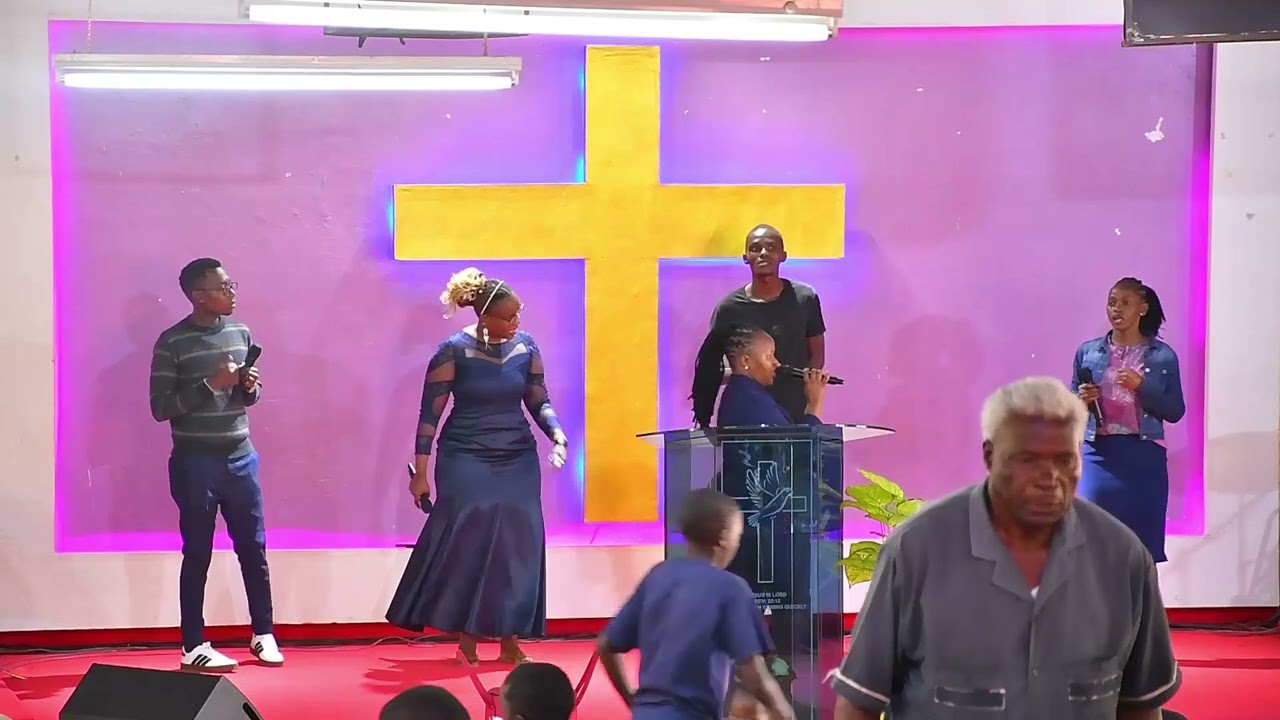 praise  by asaph voices