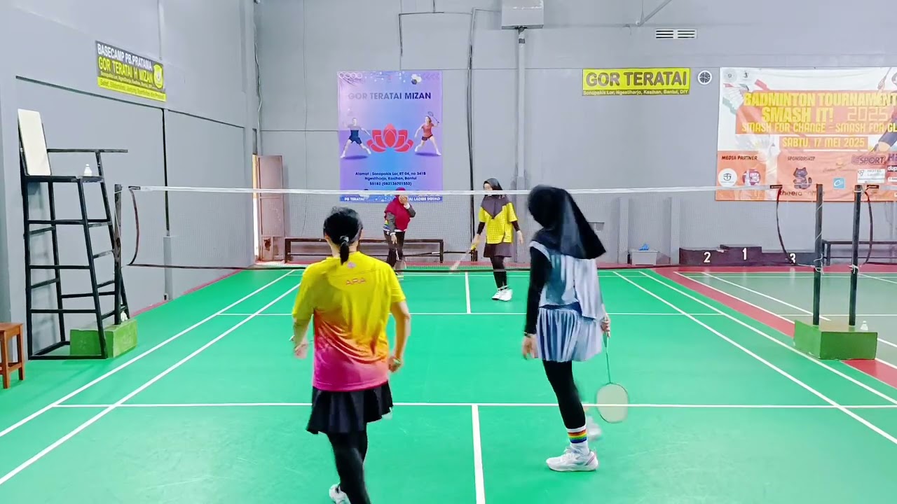 MABAR PB TERATAI LADIES SQUAD 🏸🙌💦 TERRIIIAAAKKKK SIST 💃 #happy #health #badminton #bulutangkis #fun 