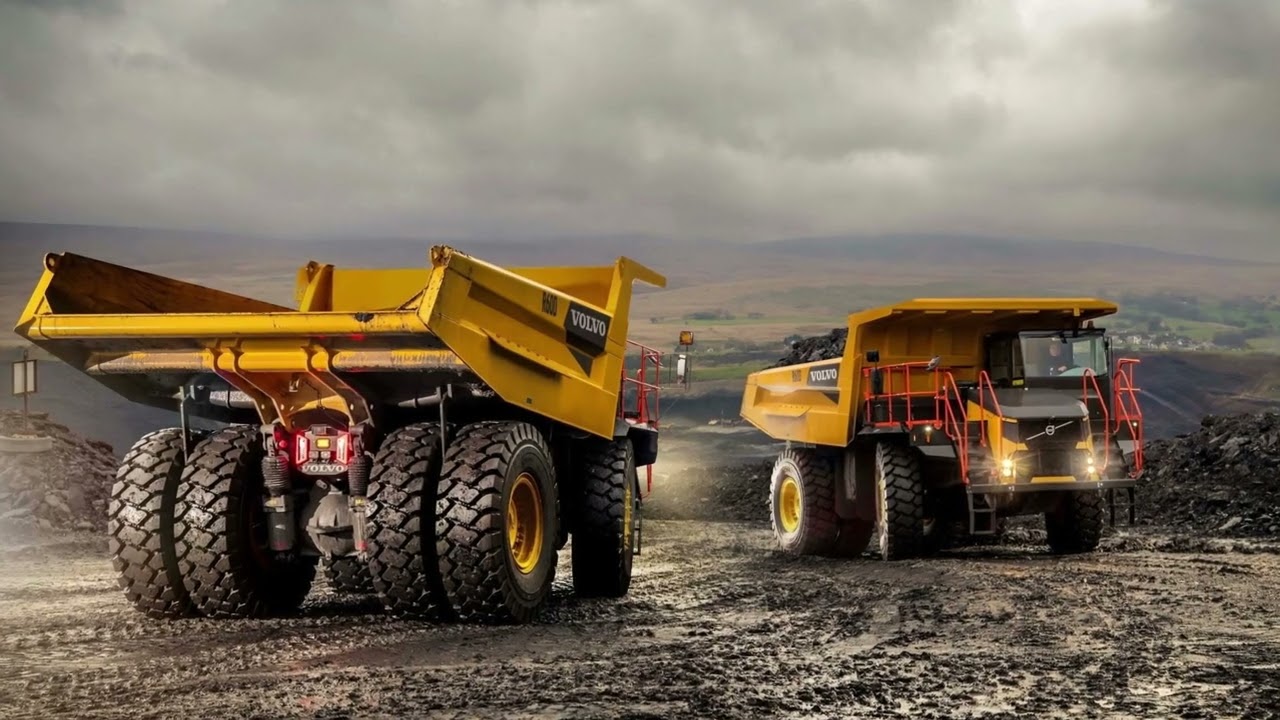 THE TEREX MT 6300AC IS 7.92 M HIGH