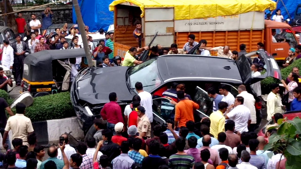 SIDHARTH SHUKLA CAR ACCIDENT MUMBAI