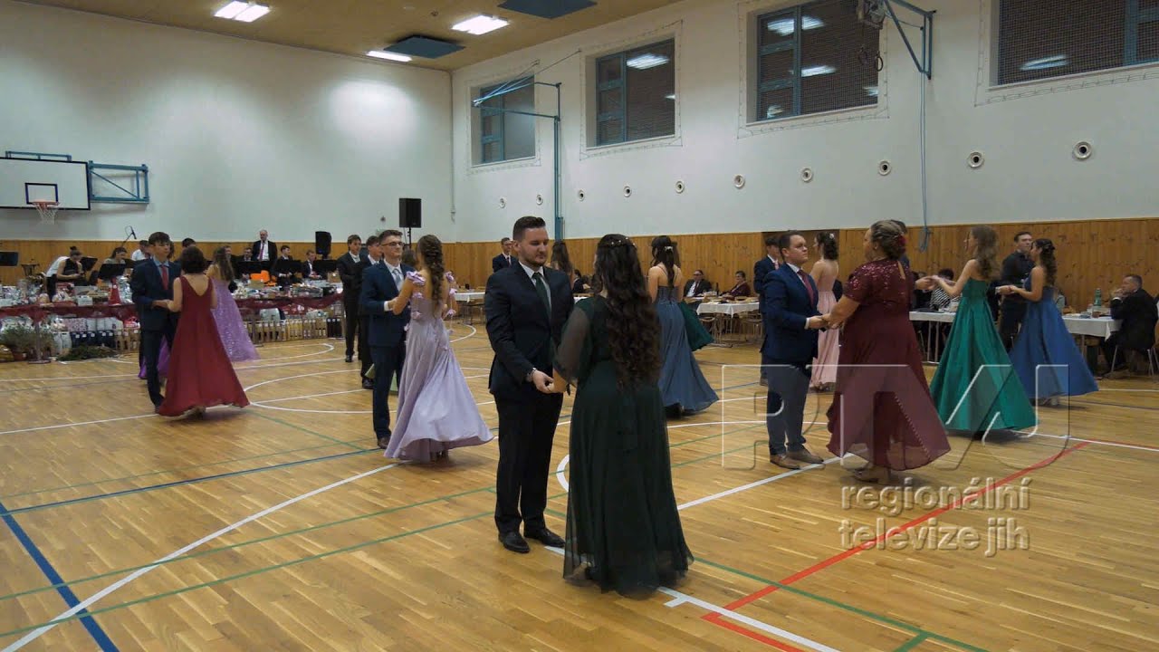 Stárek utekl děvčatům i se střevíčkem v ruce