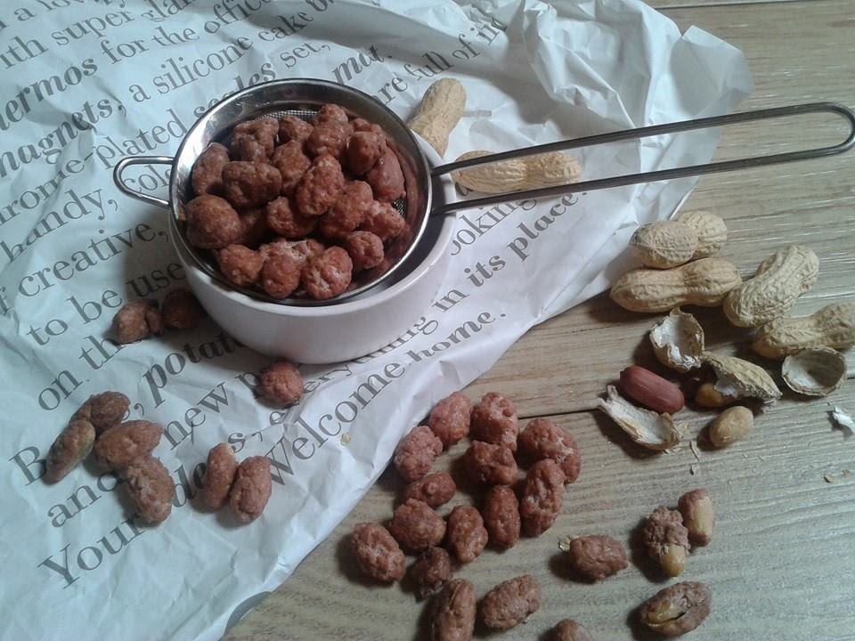 Mandorle o arachidi pralinate fatte in casa