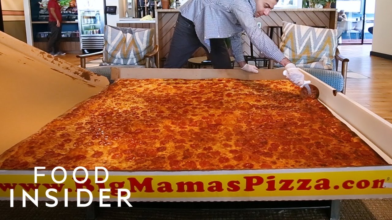 World&rsquo;s Largest Deliverable Pizza Can Feed 50 People