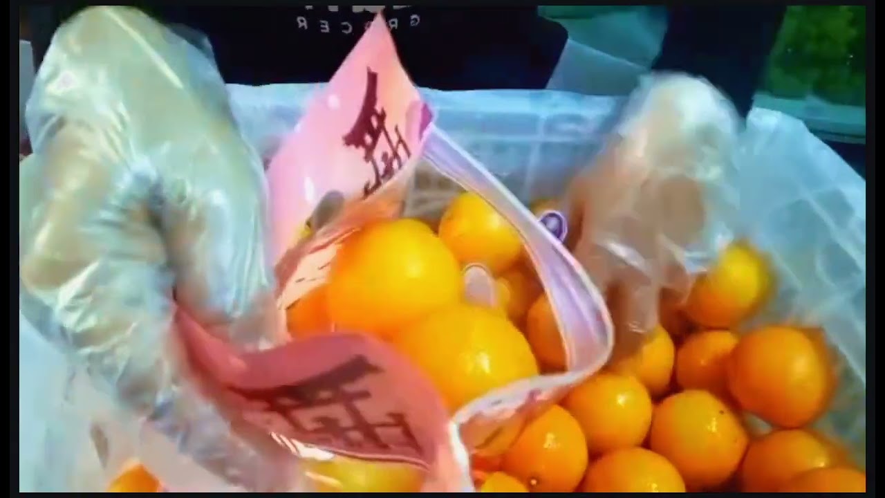 Black Corinth Grapes & Japan Sakura Mikan  