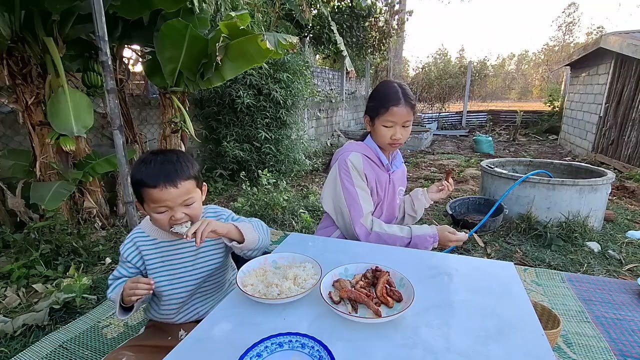 วันถ่ายแต่เช้าเลยเด็กๆกินเข้า