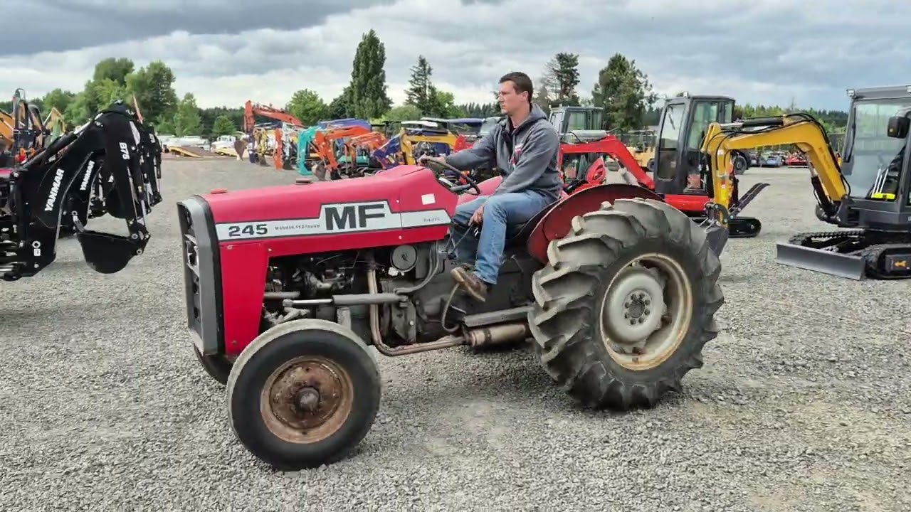 Massey Ferguson 245 Tractor