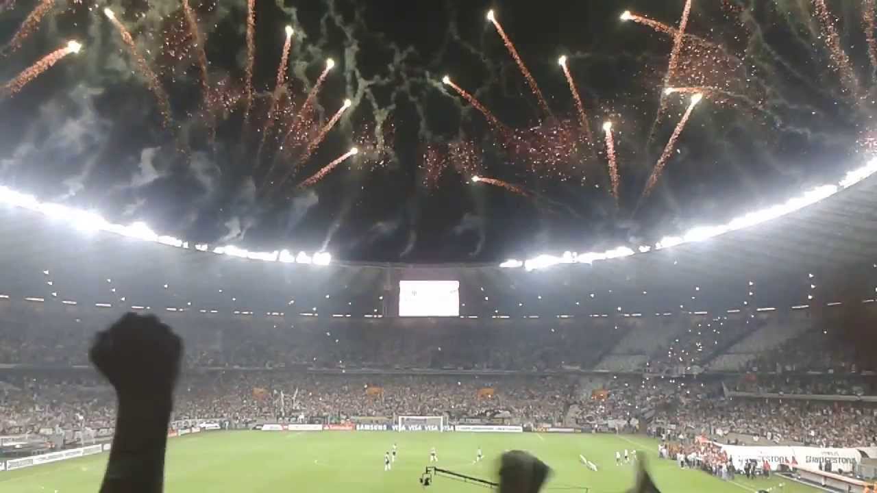 GALO - Final da Libertadores 2013 - Entrada do GALO no Mineir&atilde;o