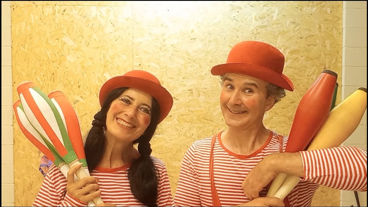 Scuola di Circo 10: Giocoleria con le Clave!