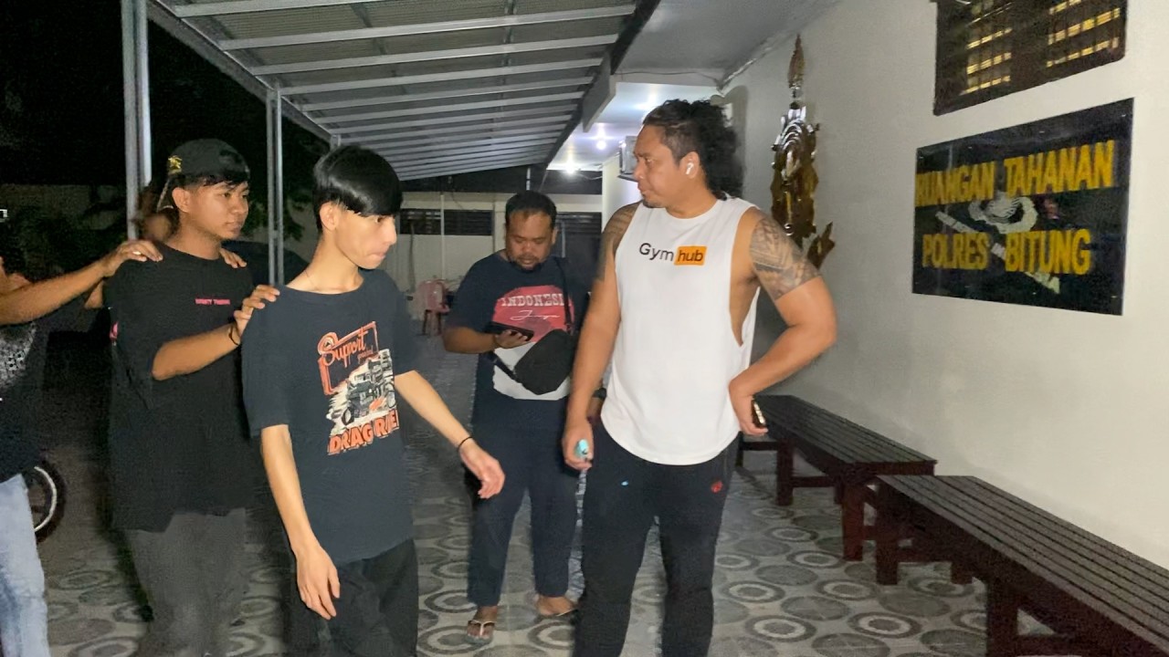 PENYERANGAN DI PENGINAPAN SINGGASANA, PELAKU BAWA SENJATA TAJAM!