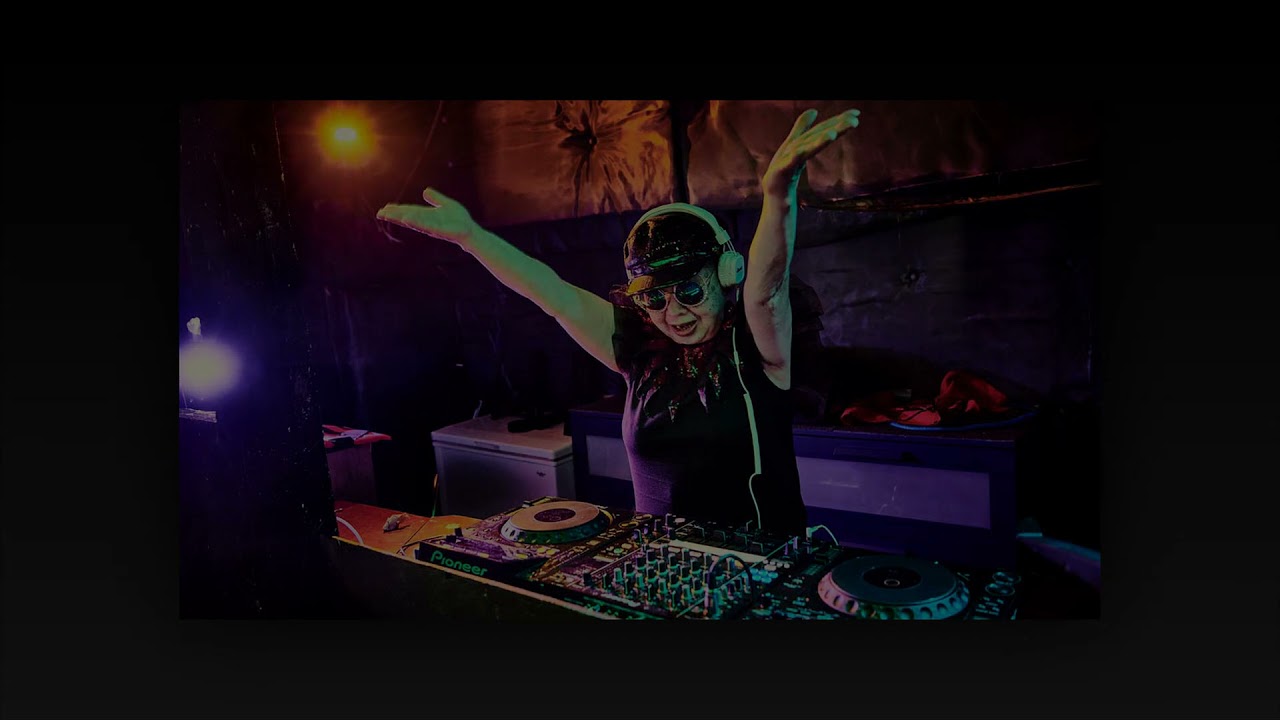 DJ CHARLY   OLIVER   EN MORALEJA DISCOTECA