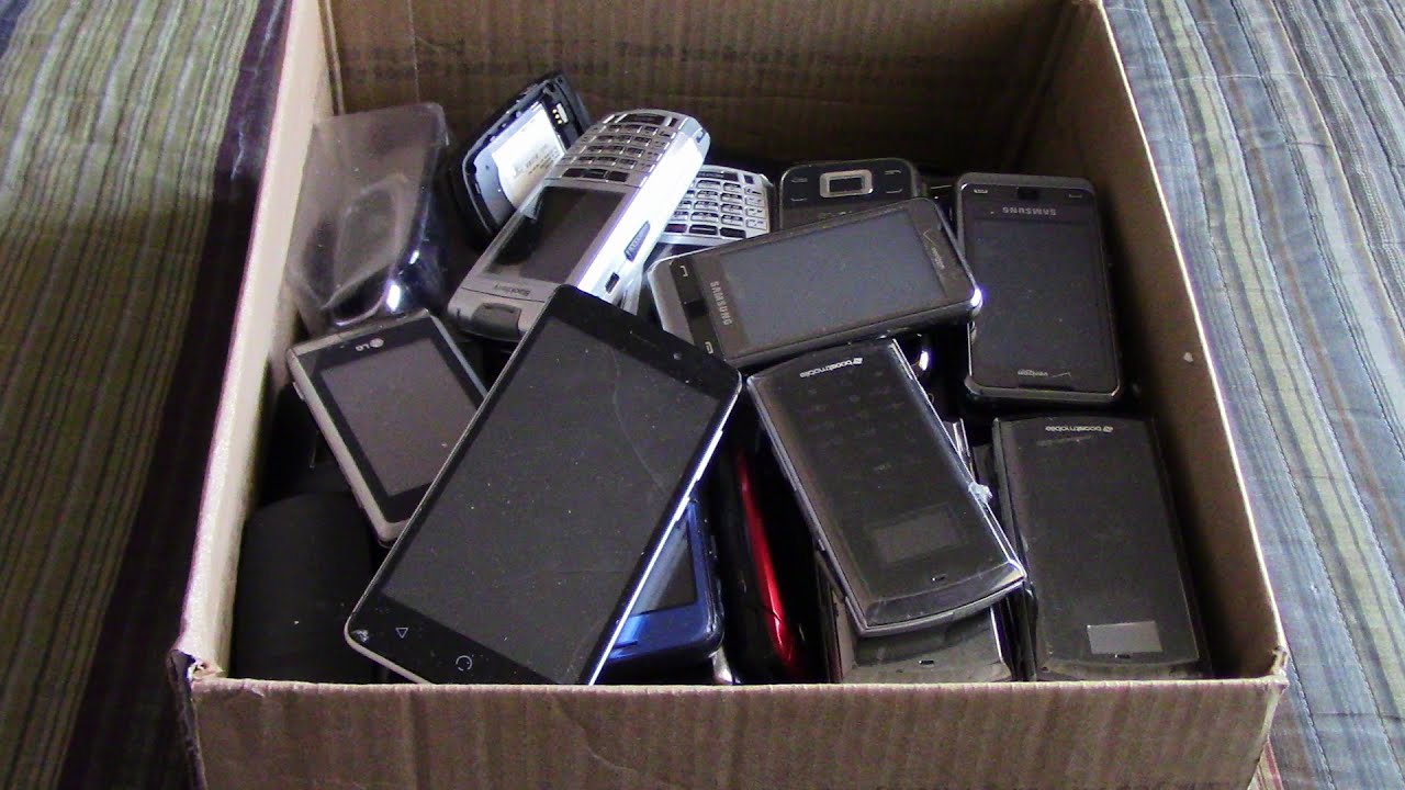 78 Phones for $32!? Second eBay Phone Lot Unboxing!