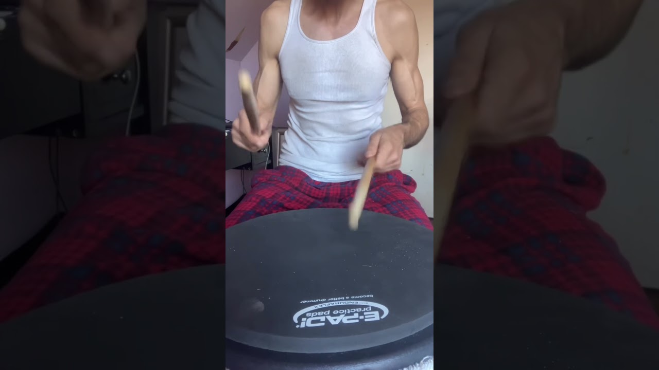 Fun little warm up with flams and paradiddles- transcription at end🥁