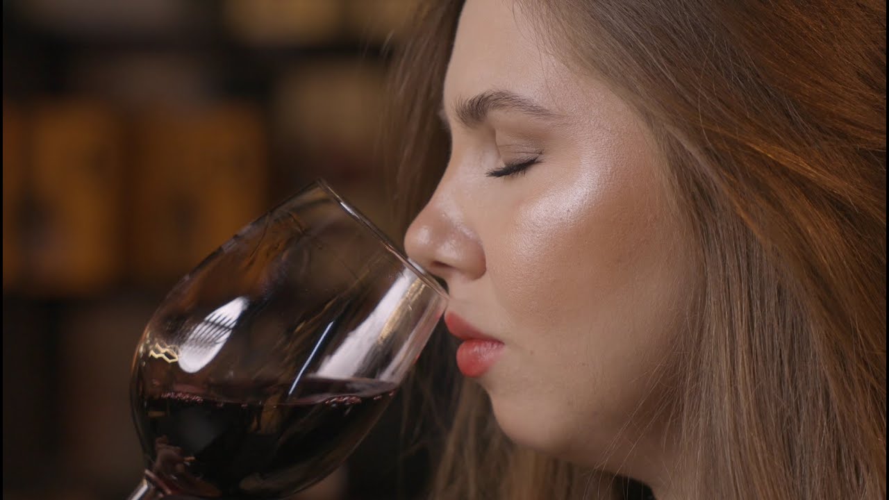 An indigenous Moldovan grape variety - Rara Neagra I Château Purcari
