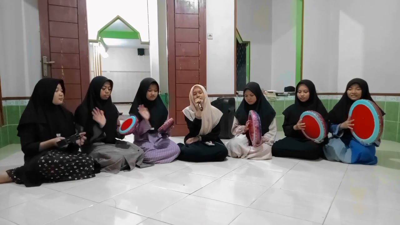 praktek alat musik tugas pelajaran seni budaya