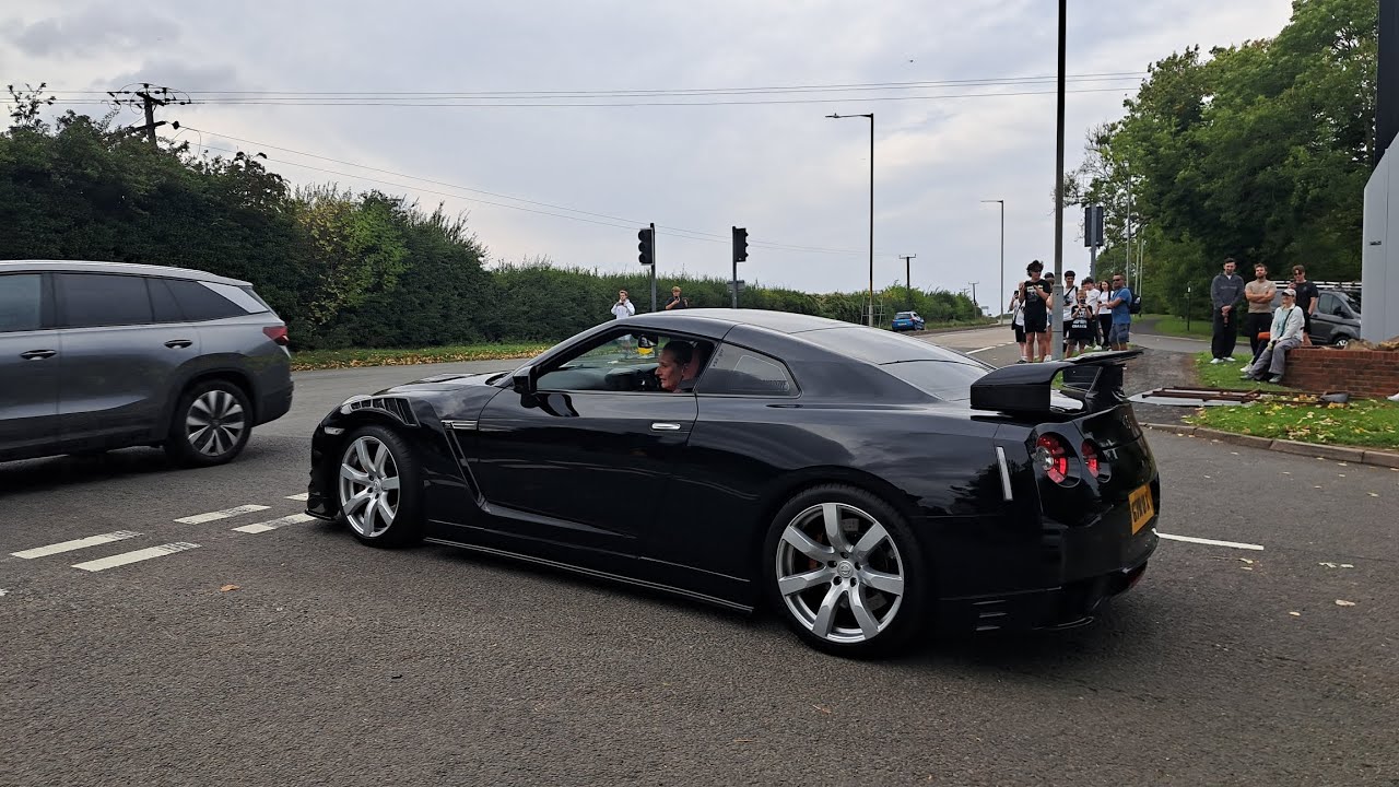 Cars leaving go japan 2025 