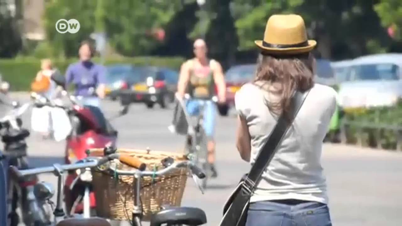 MH17 bodies arrive in Netherlands | Journal